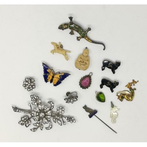 274 - A diamante floral brooch and ear ring set and a small selection of brooches etc