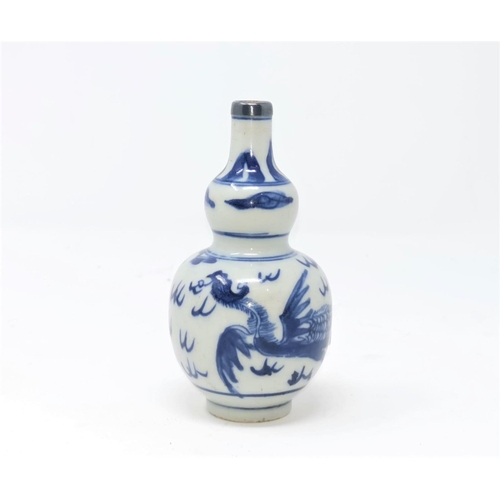 319 - A Chinese blue and white double gourd vase decorated with phoenix with white metal rim, 11.5cm