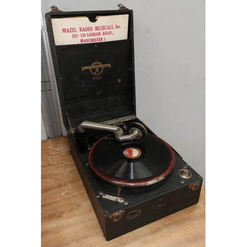 72 - A portable gramophone:  Columbia Grafonala 109A, cased