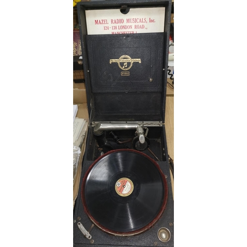 72 - A portable gramophone:  Columbia Grafonala 109A, cased