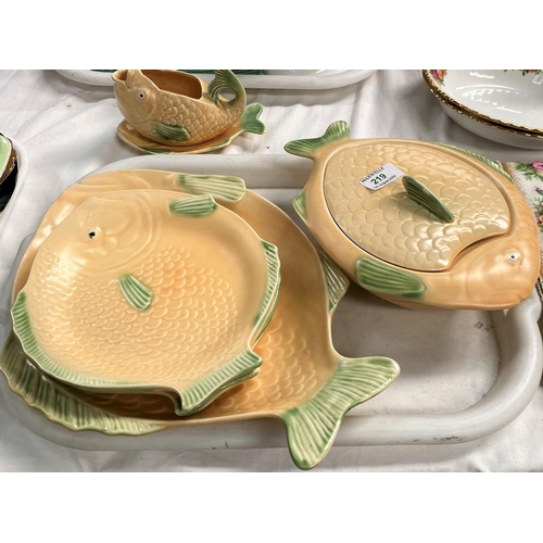 219 - A 1930's 10 piece set by Shorter & Sons, with tureen and sauce boat