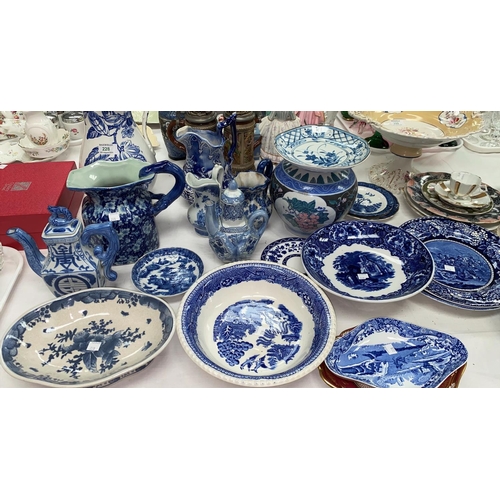 228 - A selection of blue & white pottery