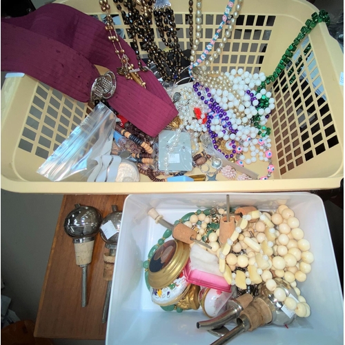 333 - A selection of costume jewellery; bottle pourers; etc.