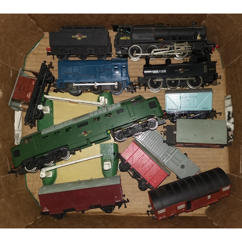 66a - A Hornby Dublo locomotive 48073, three other Hornby trains etc