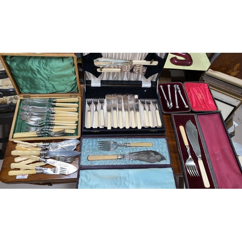 332 - A fish canteen, boxed; other boxed and loose cutlery