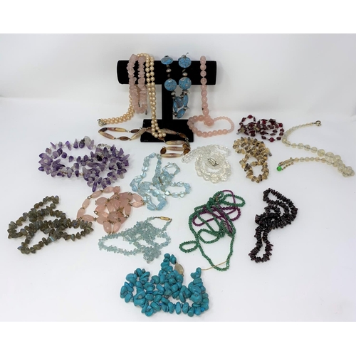 401 - A selection of costume necklaces, various colours and stones etc