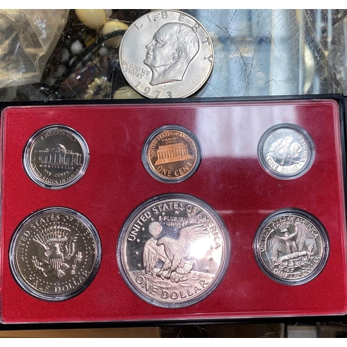 324 - A selection of commemorative coins; medallions; etc.; a large memorial of Princess Diana; 3 GB £20 s... 