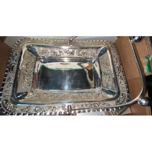 11 - A selection of silver plate, cutlery and stainless steel