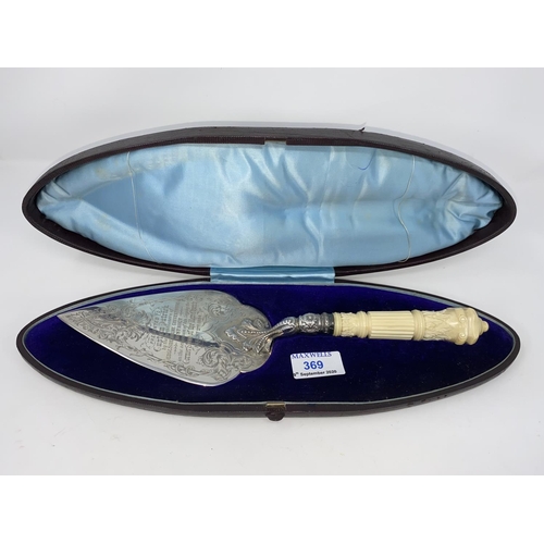 369 - A hallmarked silver presentation trowel in original fitted box, with ivory handle, Sheffield 1883