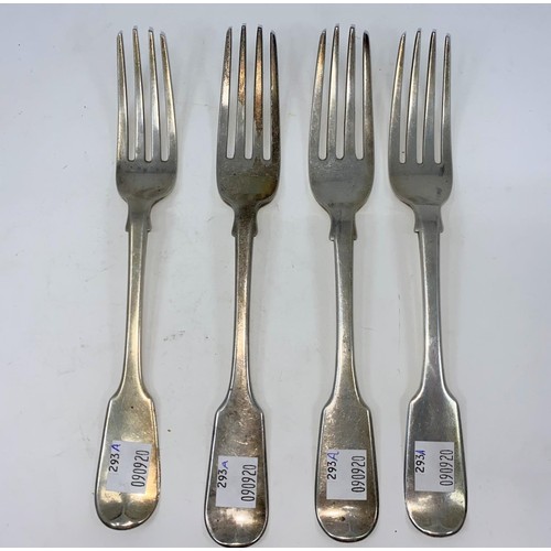393a - A set of 4 hallmarked silver forks, monogrammed, London 1813 - 1840, 9.4oz