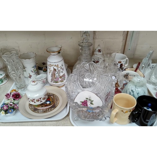 257 - A selection of decorative china and glassware
