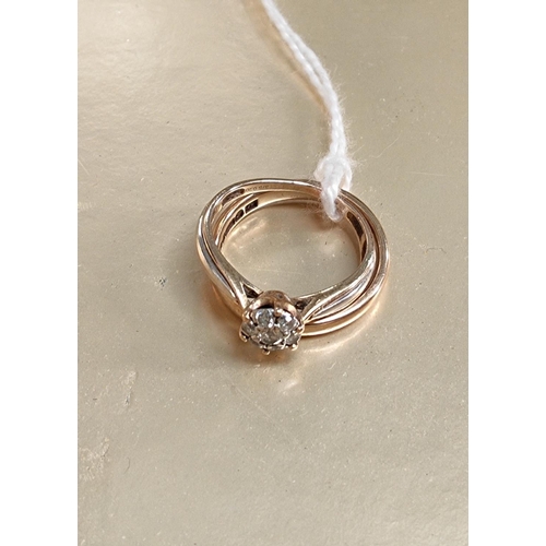 320 - A 9 carat hallmarked gold diamond cluster ring; a 9 carat wedding ring, 3.6gm