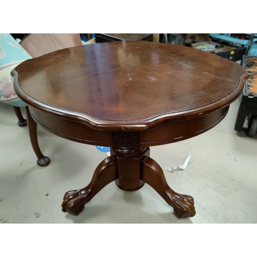 554A - A reproduction circular coffee table