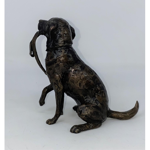 16A - A modern limited edition bronze figure of a seated Labrador dog holding a lead in its mouth, 11cm, 1... 