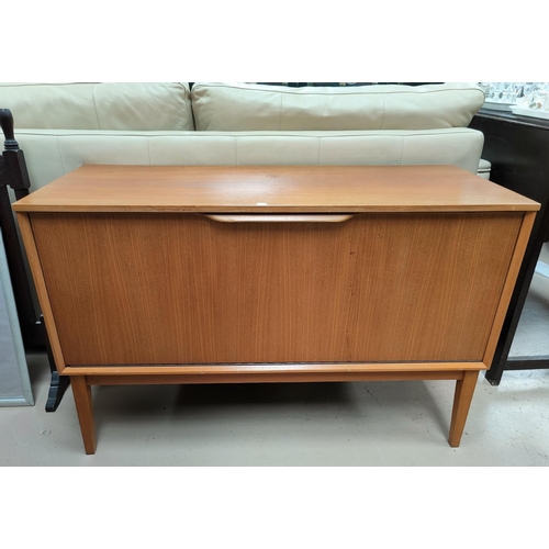 513 - A modern mahogany small chest of 3 drawers; a 1960's teak record cabinet