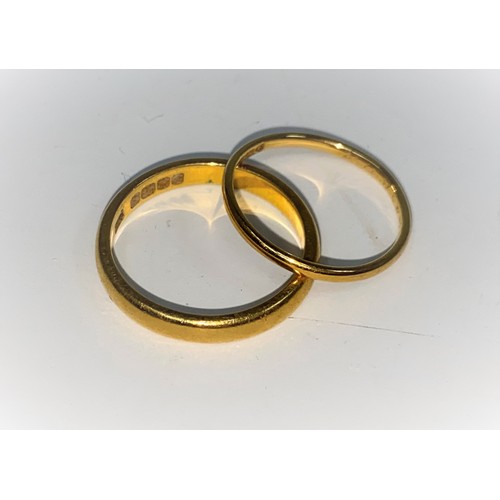 370 - Two 22 carat wedding rings, 6.7 gm. Sizes M & P