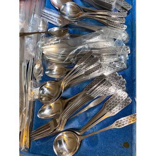 378b - A 12 setting Viners 'Shape' selection of cutlery including ladles