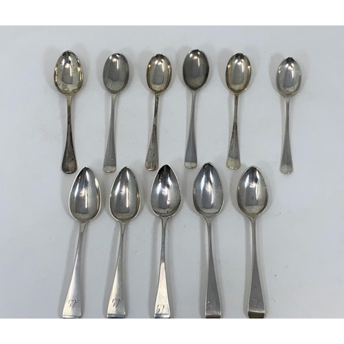 392 - A Georgian matched set of 6 teaspoons and 7 rat tail teaspoons, various dates, 5 oz