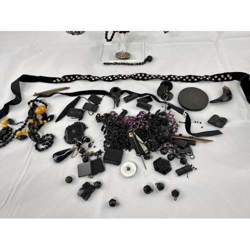376 - A selection of costume jewellery - jet and French jet beads, buttons etc