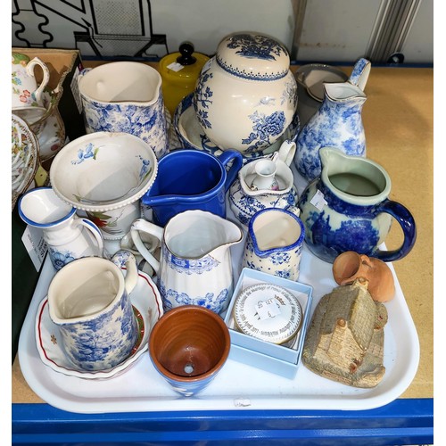 6 - A selection of tea sets and blue and white china