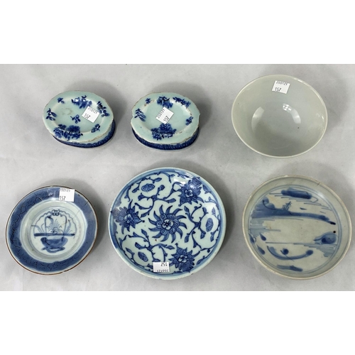157 - A selection of Chinese porcelain mainly blue and white with green glazed bowl also