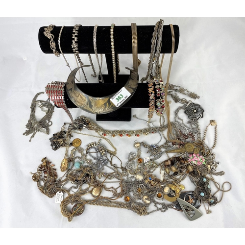 363 - A selection of costume jewellery, mainly necklaces