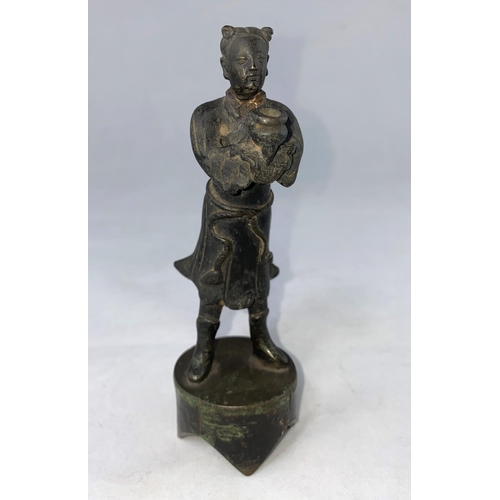 163a - A Chinese bronze figure, height 15cm