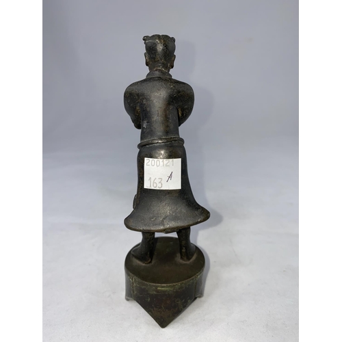 163a - A Chinese bronze figure, height 15cm