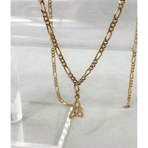 316 - A 9 carat hallmarked gold necklace formed from alternating long and triple links, with pendant, 10.8... 