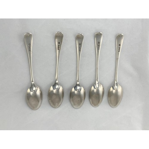 256 - A set of 5 monogrammed Old English pattern hallmarked silver teaspoons, Sheffield 1894/5, maker Jame... 