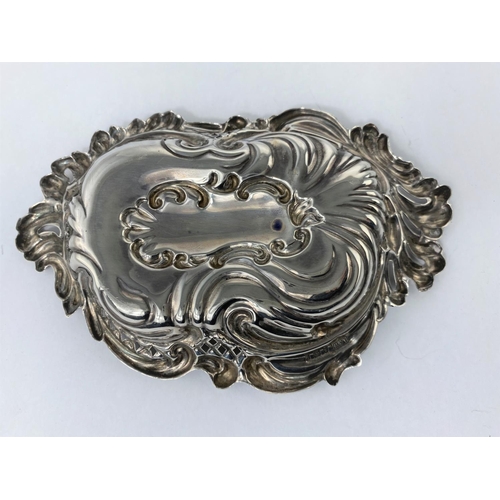 405 - A Rococo style pierced and embossed bon-bon dish, Birmingham 1901, 2.5oz. / 72gm