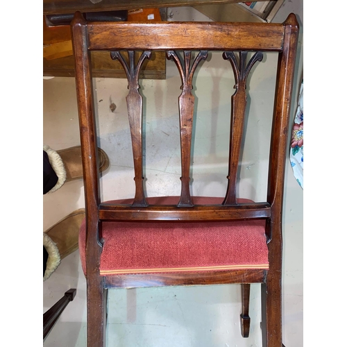 523 - A set of 6 Georgian style mahogany dining chairs with wide top rails, carved rails to the back, squa... 