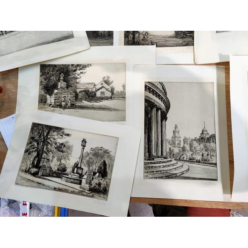61 - Leonard Brewer:  a collection of early 20th century artist signed etchings, mainly London architectu... 