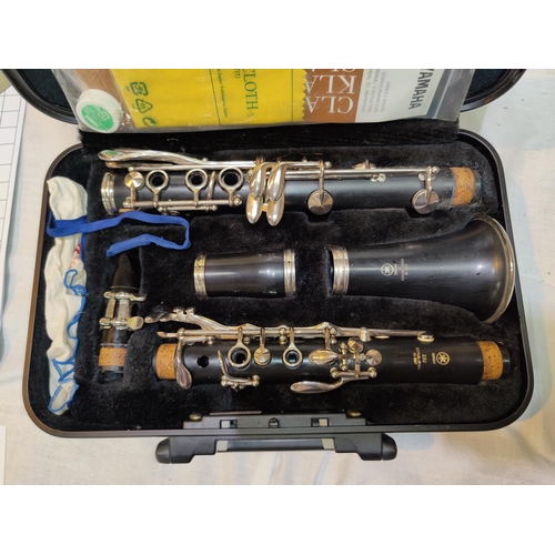 550 - A Yamaha 250 clarinet in hard carry case, including instructions