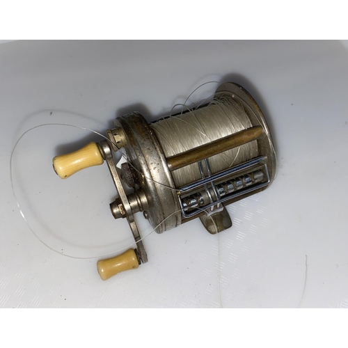 538 - A South Bend multiplier fishing reel