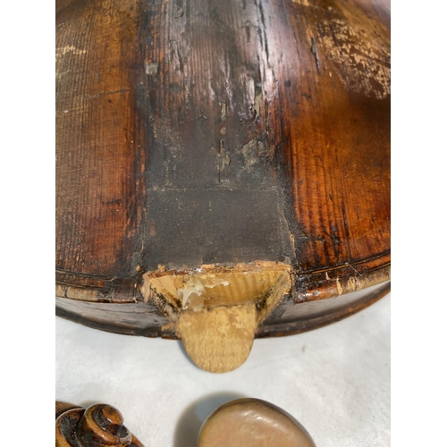 547 - An antique violin possibly Italian, two piece back 34.3mm, bearing label on the inside possibly read... 