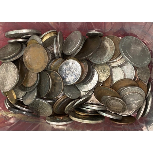 800i - A large quantity of GB coins, George II - Queen Elizabeth II, approx 2kg. Some (not a lot) silver no... 