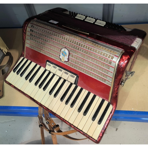 31 - A Weltmeister 120 base piano accordion