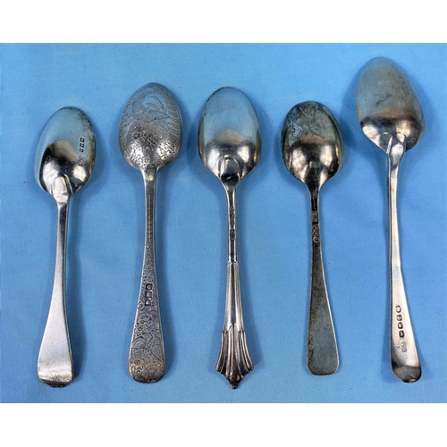 310 - 5 various hallmarked silver dessert/preserve spoons, 5oz