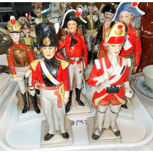 286 - A collection of 12 china figures of Napoleonic soldiers