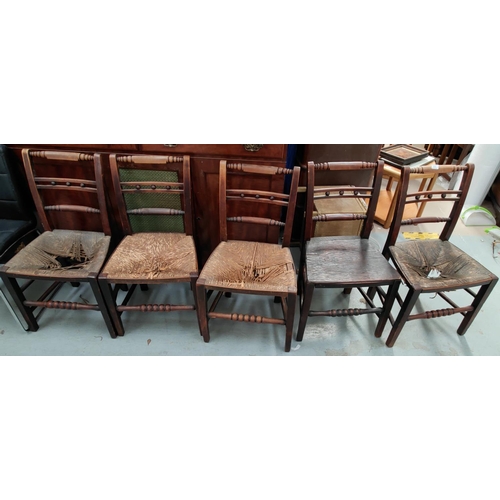 539 - A set of 5 'Country Regency' elm and beech rush seat dining chairs with turned top and bottom rails ... 