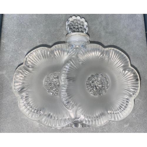 386 - An originally boxed modern Lalique scent bottle in the form of two overlapping flowers, H: 9cm, sign... 