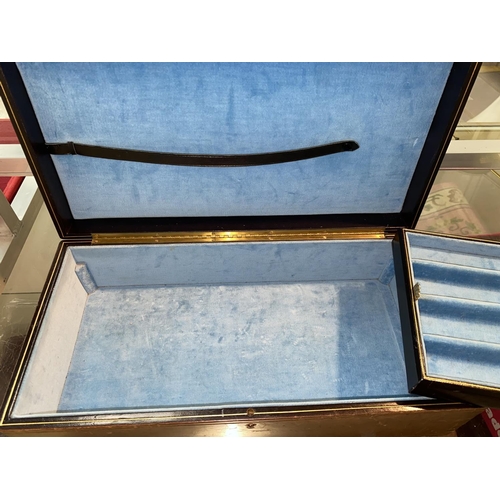 470 - A large leather jewellery box with blue lining, removable insert with sectional compartments 40 x 20... 