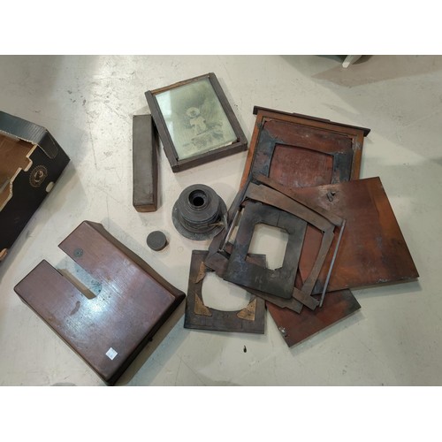 127 - A Victorian mahogany and brass large plate camera on stand (a.f.)