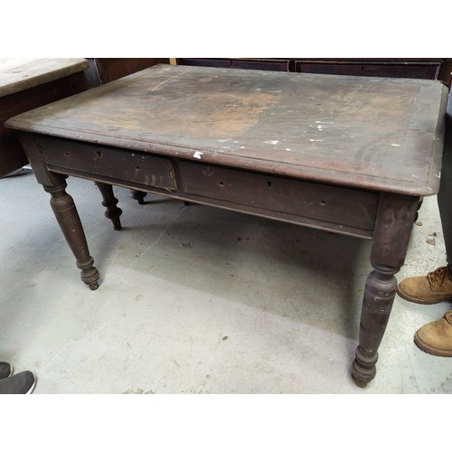 592a - A mahogany rectangular side/writing table