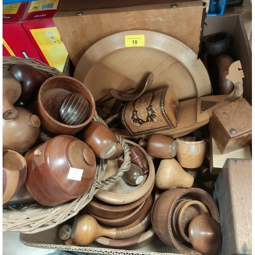 18 - A selection of decorative treen