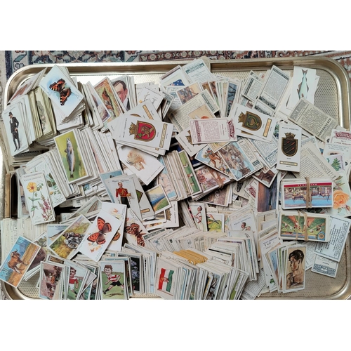 190D - A large selection of loose spares cigarette cards - Wills, Players etc (approx 2000?)