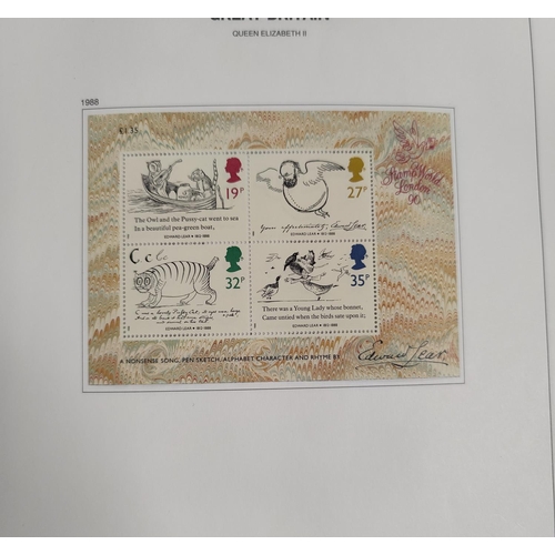 238 - GB: an unmounted mint collection of stamp mini sheets, QEII to 2015, together with a m/m collection ... 