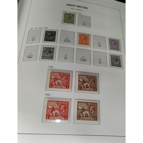 246 - G.B.: a collection in six Stanley Gibbons albums, mainly QEII, includes 1924/5 Empire Exhibition u/m... 