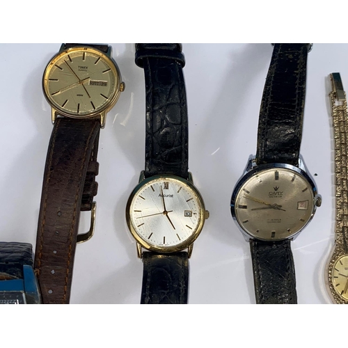 576 - A selection of vintage watches